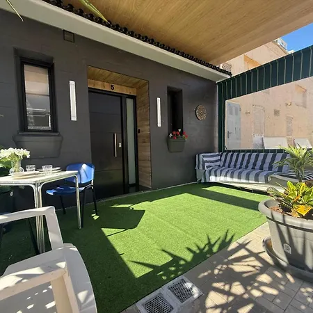 Carihuela Sanmartin House Апартаменти Торремолінос