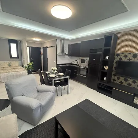 Апартаменти Carihuela Sanmartin House Торремолінос